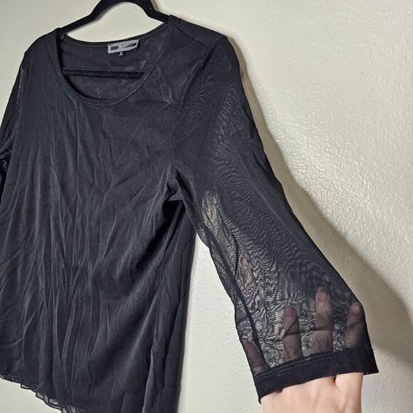 Size Medium Black 3/4 Sleeve Mesh Sheer Top Layering Whimsy Goth Y2K Grunge - Picture 2 of 6